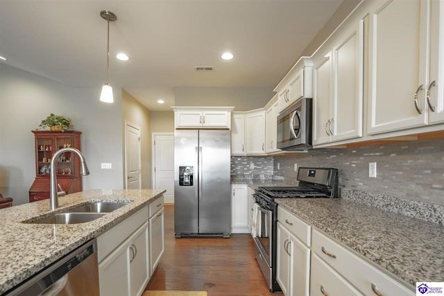 200 B Village Brooke Drive, Elizabethtown, KY 42701