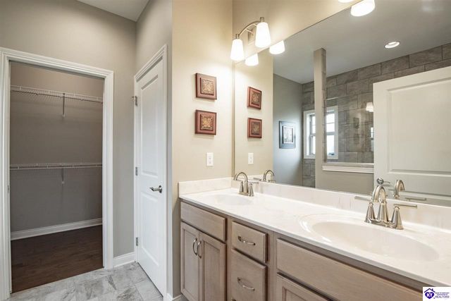 200 B Village Brooke Drive, Elizabethtown, KY 42701