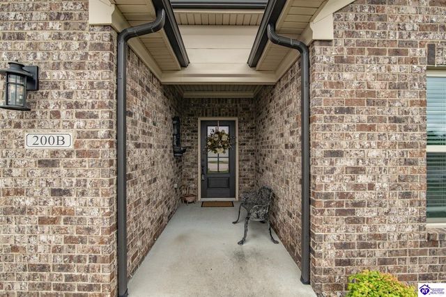 200 B Village Brooke Drive, Elizabethtown, KY 42701