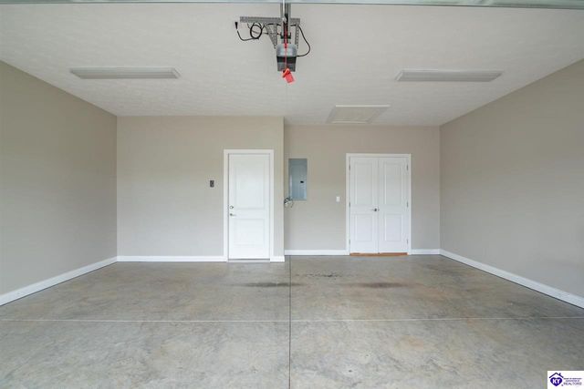 200 B Village Brooke Drive, Elizabethtown, KY 42701