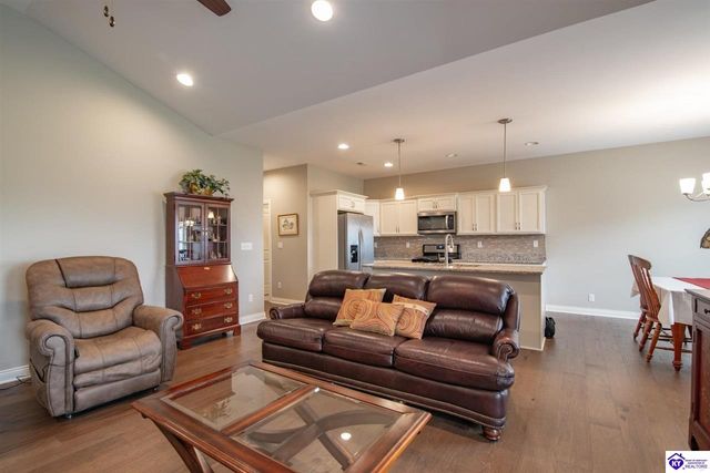 200 B Village Brooke Drive, Elizabethtown, KY 42701