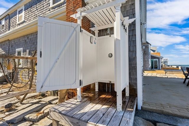 36 Ocean St, Marshfield, MA 02050