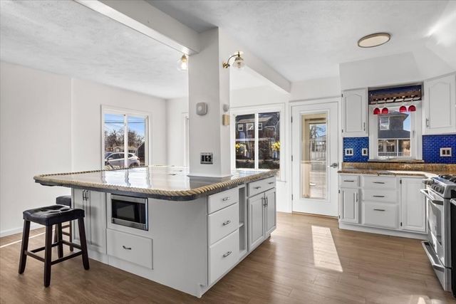 36 Ocean St, Marshfield, MA 02050