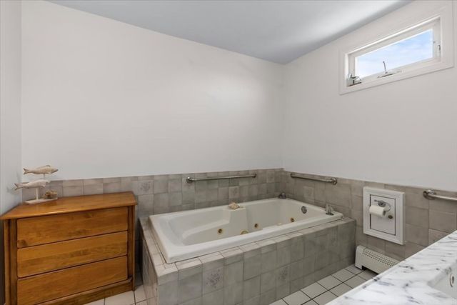 36 Ocean St, Marshfield, MA 02050