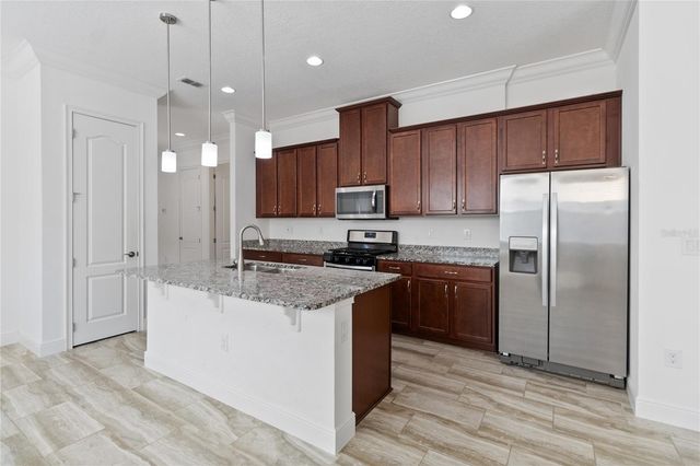 2491 YELLOW BRICK ROAD, St Cloud, FL 34772