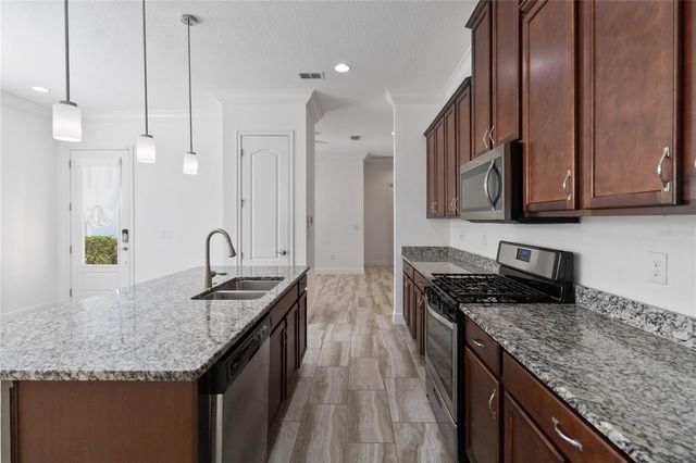 2491 YELLOW BRICK ROAD, St Cloud, FL 34772