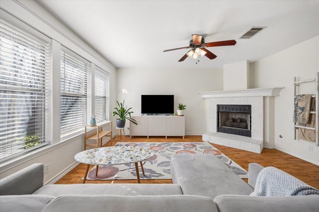 2011 Harvest Moon DR, Cedar Park, TX 78613