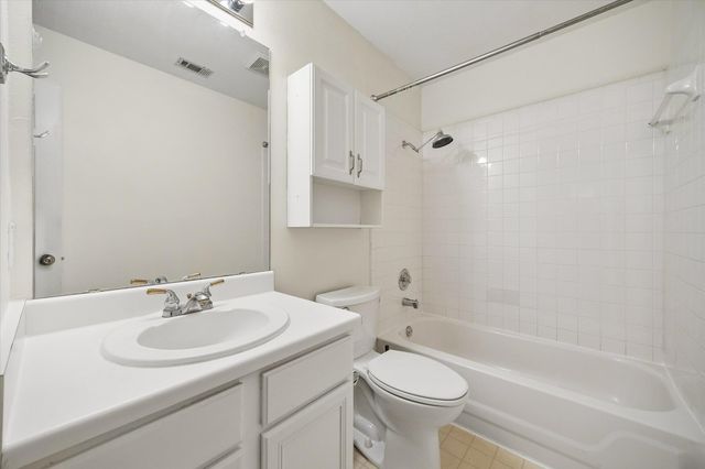 2011 Harvest Moon DR, Cedar Park, TX 78613