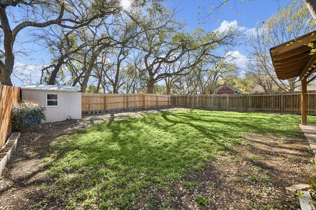 2011 Harvest Moon DR, Cedar Park, TX 78613