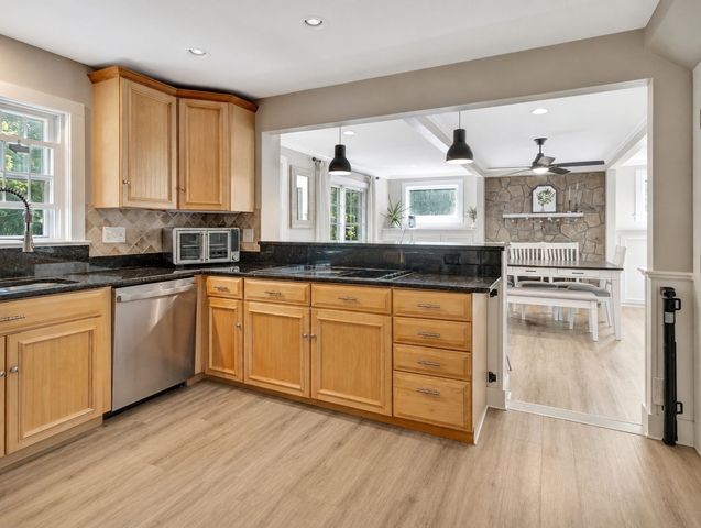 300 Pratt Street, Mansfield, MA 02048