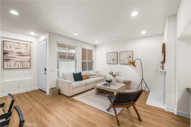 98 Sarabande, Irvine, CA 92620