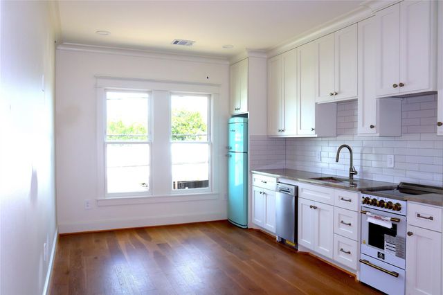 1836 Cortlandt Street, Houston, TX 77008