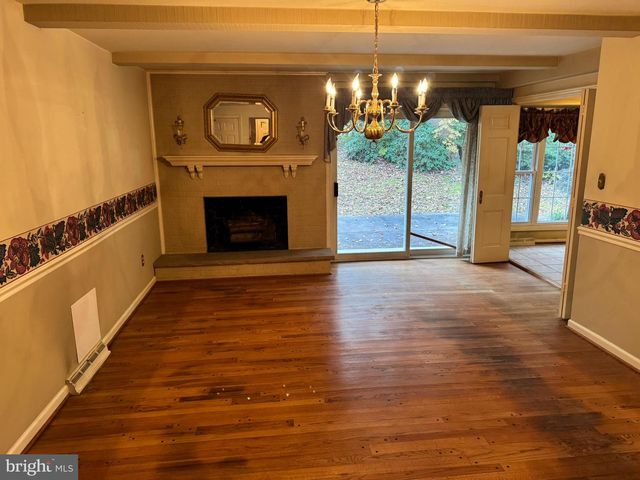 6250 SLEEPY HOLLOW RD, La Plata, MD 20646