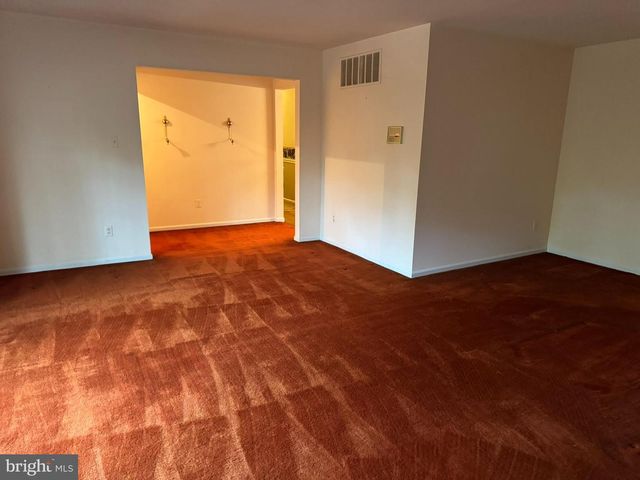 6250 SLEEPY HOLLOW RD, La Plata, MD 20646