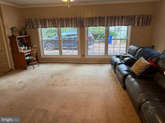 6250 SLEEPY HOLLOW RD, La Plata, MD 20646