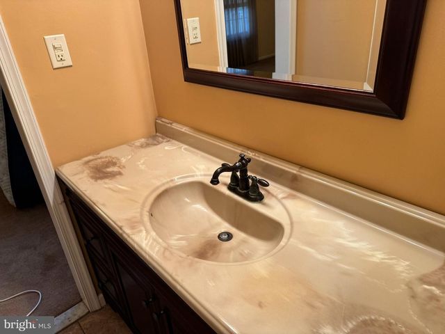 6250 SLEEPY HOLLOW RD, La Plata, MD 20646