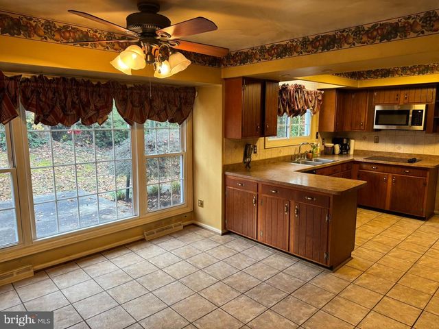 6250 SLEEPY HOLLOW RD, La Plata, MD 20646