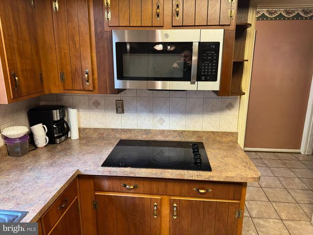6250 SLEEPY HOLLOW RD, La Plata, MD 20646