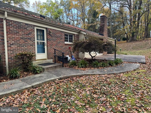 6250 SLEEPY HOLLOW RD, La Plata, MD 20646