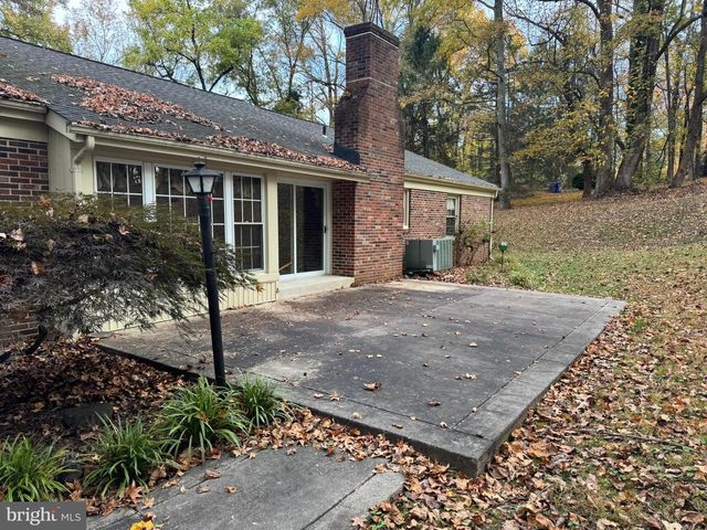 6250 SLEEPY HOLLOW RD, La Plata, MD 20646