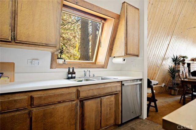 30951 Glen Oak, Running Springs, CA 92382