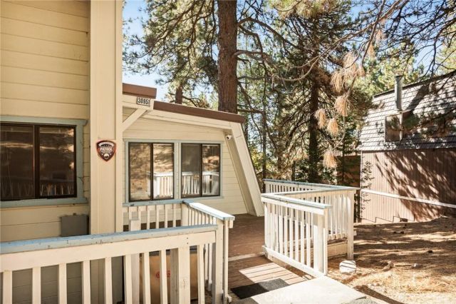 30951 Glen Oak, Running Springs, CA 92382