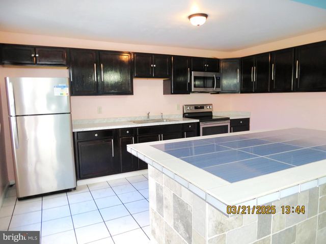 820 NEW YORK AVE, Martinsburg, WV 25401