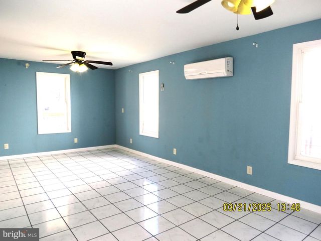 820 NEW YORK AVE, Martinsburg, WV 25401