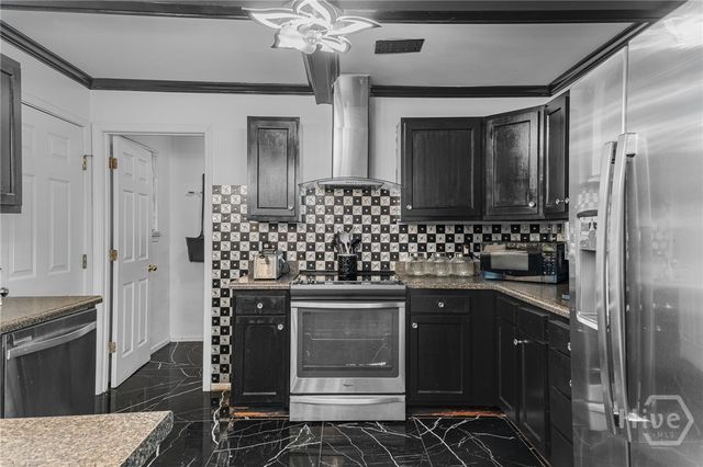2200 E 59th Street, Savannah, GA 31404