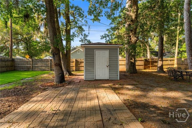 2200 E 59th Street, Savannah, GA 31404