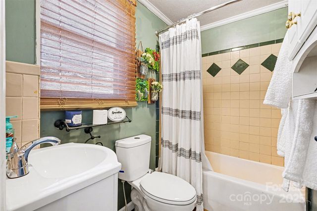 911 N Walnut Street, Kannapolis, NC 28081