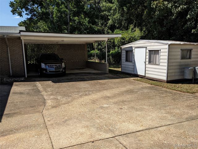 2912 McFadden Drive, Tuskegee, AL 36088