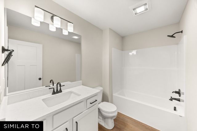 614 NE Hart Lane, Ankeny, IA 50021
