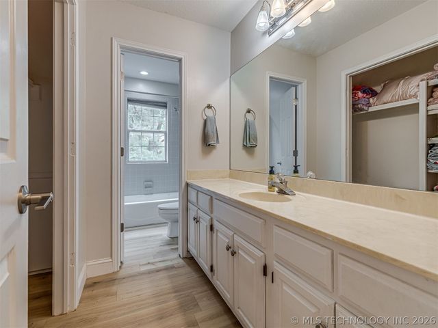 10113 S Fulton Avenue, Tulsa, OK 74137