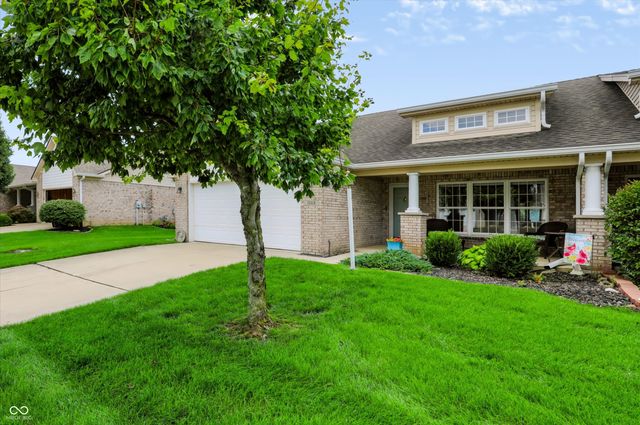 1068 Hilltop Commons Boulevard, Whiteland, IN 46184