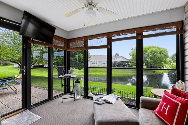 1068 Hilltop Commons Boulevard, Whiteland, IN 46184