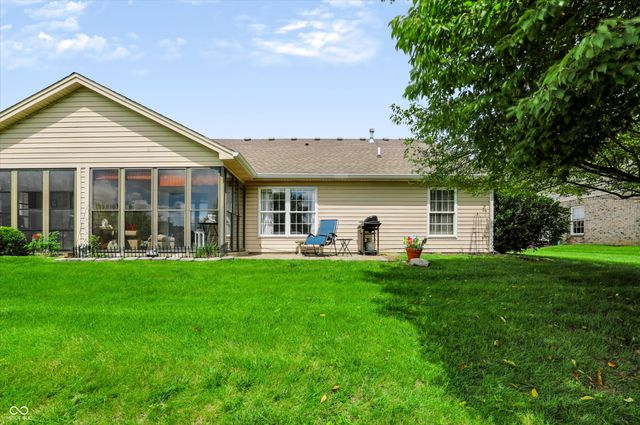 1068 Hilltop Commons Boulevard, Whiteland, IN 46184