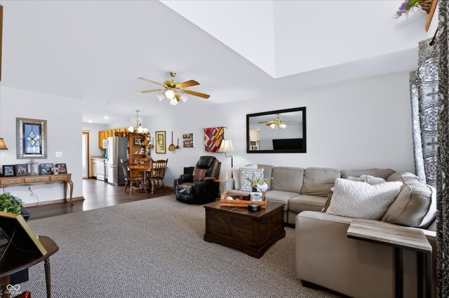 1068 Hilltop Commons Boulevard, Whiteland, IN 46184