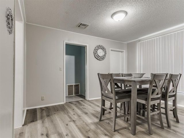 909 N McKinley Avenue, Shawnee, OK 74801