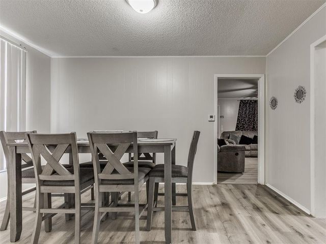 909 N McKinley Avenue, Shawnee, OK 74801
