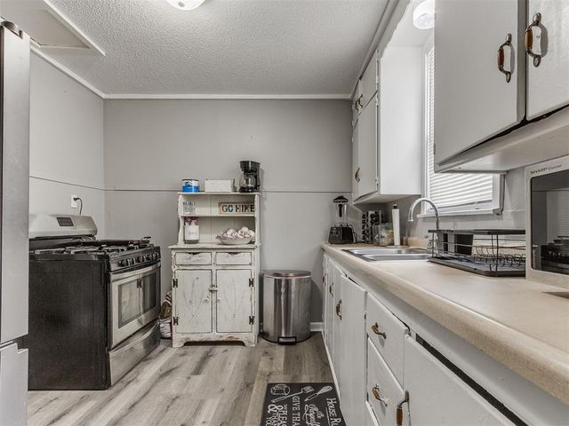 909 N McKinley Avenue, Shawnee, OK 74801