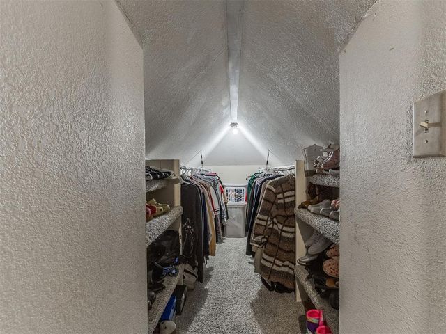 909 N McKinley Avenue, Shawnee, OK 74801