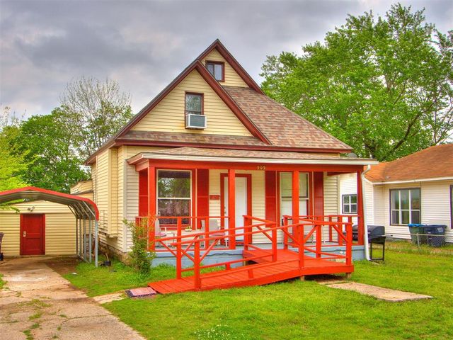 909 N McKinley Avenue, Shawnee, OK 74801