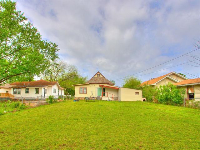 909 N McKinley Avenue, Shawnee, OK 74801