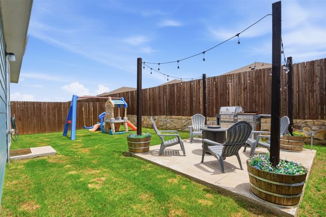5807 Bristle Leaf Drive, Princeton, TX 75407