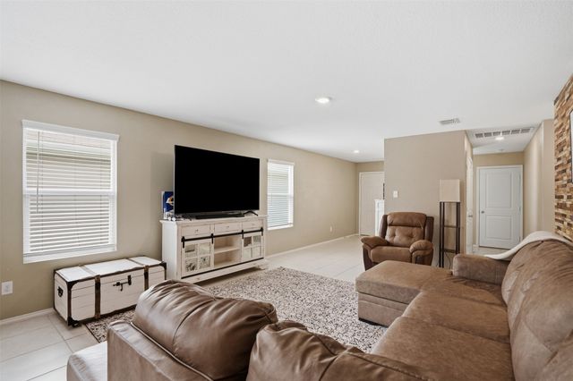 5807 Bristle Leaf Drive, Princeton, TX 75407