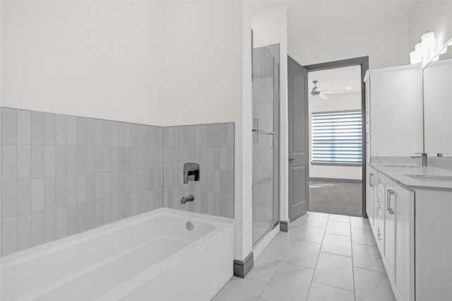 2700 Old Denton Road 2225, Carrollton, TX 75007