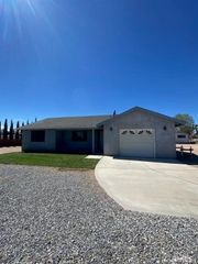 14961 Walnut, Hesperia, CA 92345