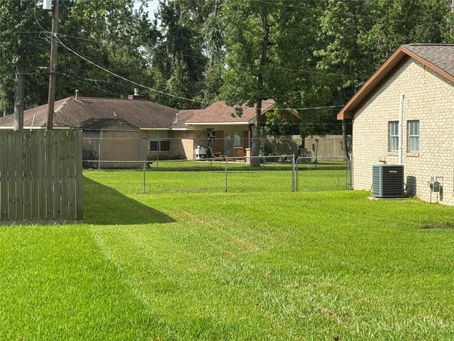 1710 Cypress Manor Drive, Huffman, TX 77336