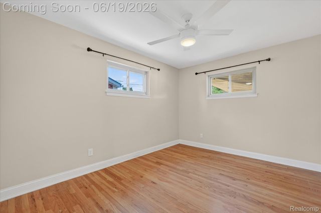 29385 Spoon Avenue, Madison Heights, MI 48071